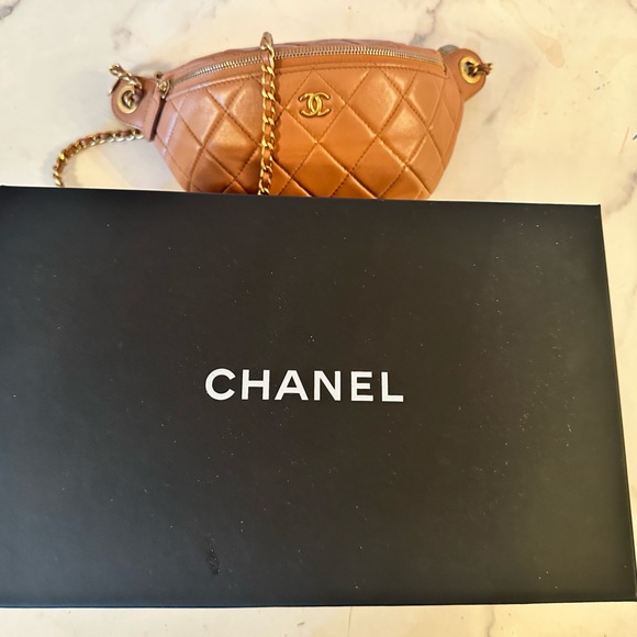 Chanel Fanny pack - Picture 4 of 7